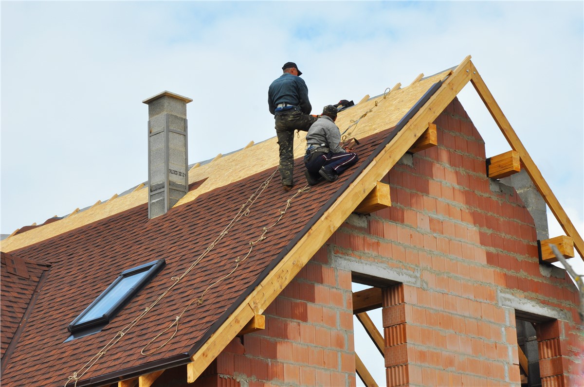 Tips On Selecting The Right Roofing Contractor