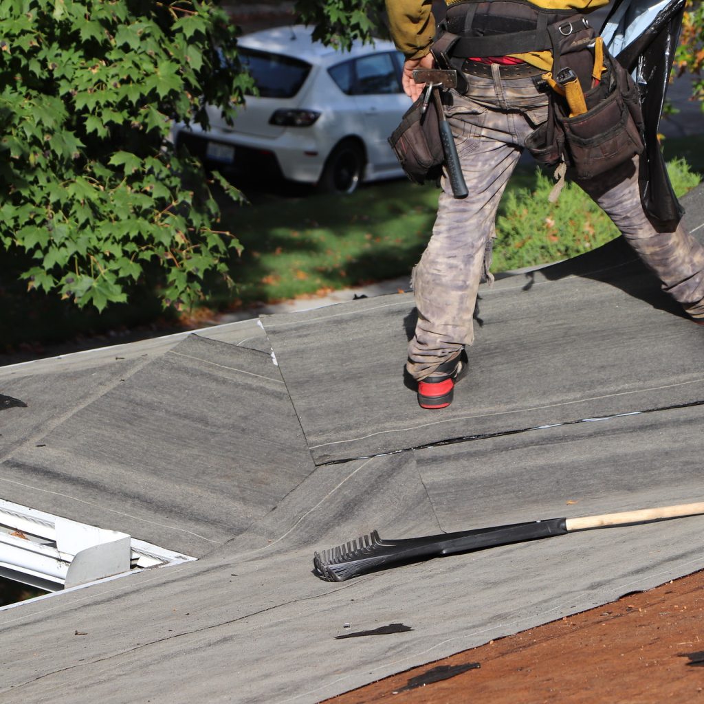 Advices to Improve the life of your Roof with Bloomfield Michigan